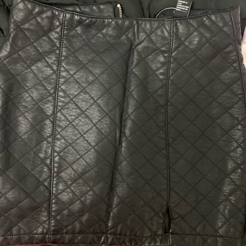 Black forever 21 skirt